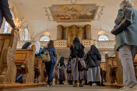 Kirchenf&uuml;hrung in der Kirche St. Karl in Hohenems