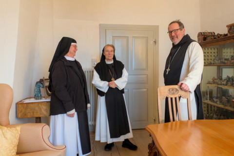 Mit jeder Schwester wird pers&ouml;nlich gesprochen