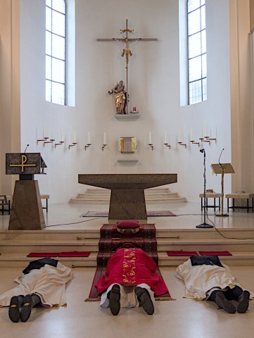 Karfreitag: 15:00 Uhr, wir gedenken des Todes Jesu