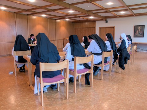 Regens Agnell Rickenmann aus Luzern brachte uns in seinen Vortr&auml;gen die christliche Freude n&auml;her