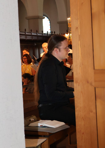 An der Orgel: Samuel Repolusk