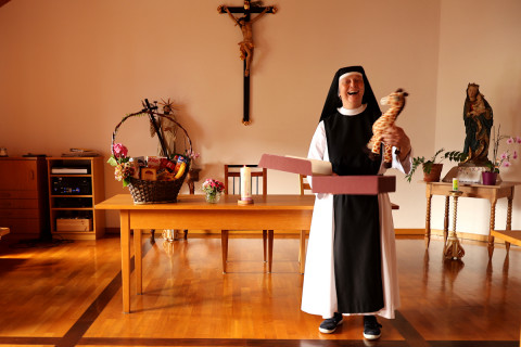 Geschenke durften nicht fehlen! Liebe Sr. Anastasia, viel Freude damit!