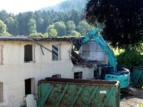 b2ap3_thumbnail_05-abbruch-des-hauses3 Zisterziensterinnenabtei Mariastern | Abbruch des Hauses - Blog