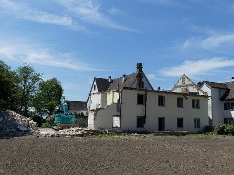 b2ap3_thumbnail_05-abbruch-des-hauses9 Zisterziensterinnenabtei Mariastern | Abbruch des Hauses - Blog