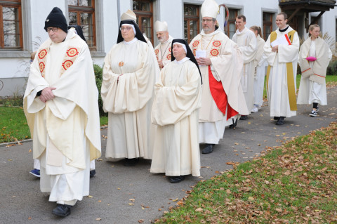 Einzug in die Kirche