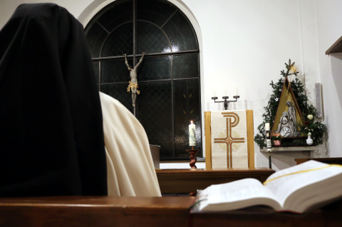 24. Dezember - Mitternacht: wir feiern die Geburt des Herrn Jesus