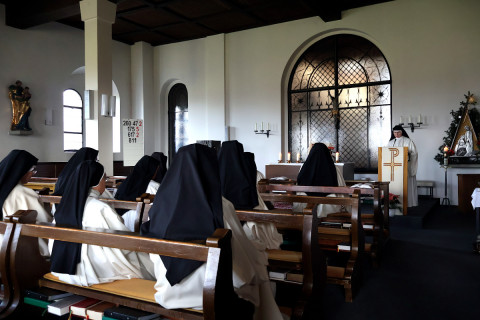 Am Nachmittag beginnen wir die Haussegnung mit einem kleinen Wortgottesdienst in der Josefskapelle