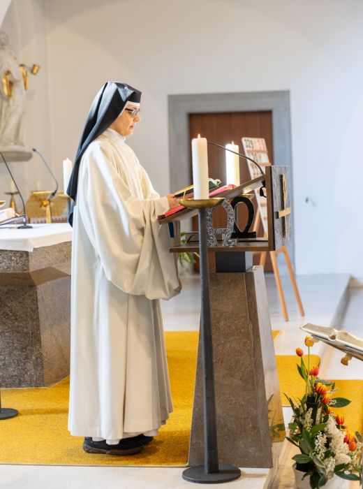 mariastern-maria-magdalena-gottesdienst-39367394 Zisterziensterinnenabtei Mariastern | Willkommen